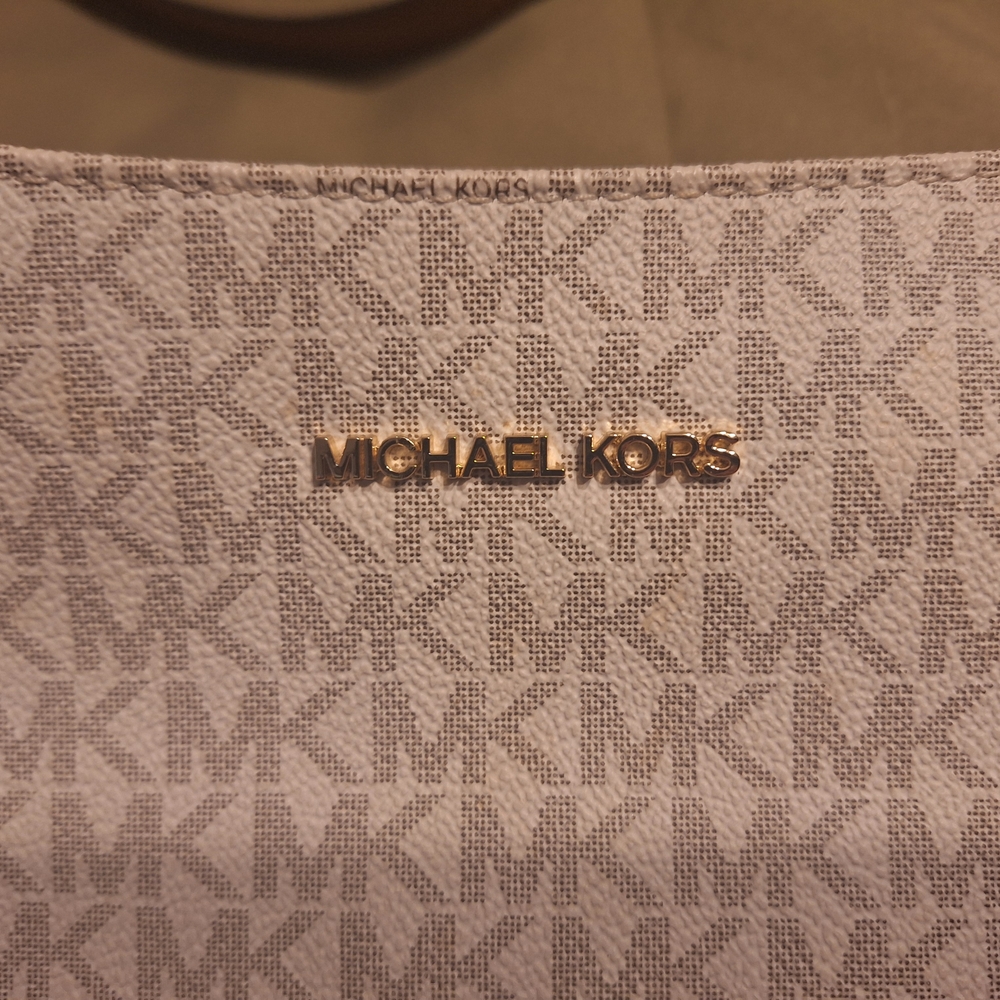 Michael Kors Monogram Wallet